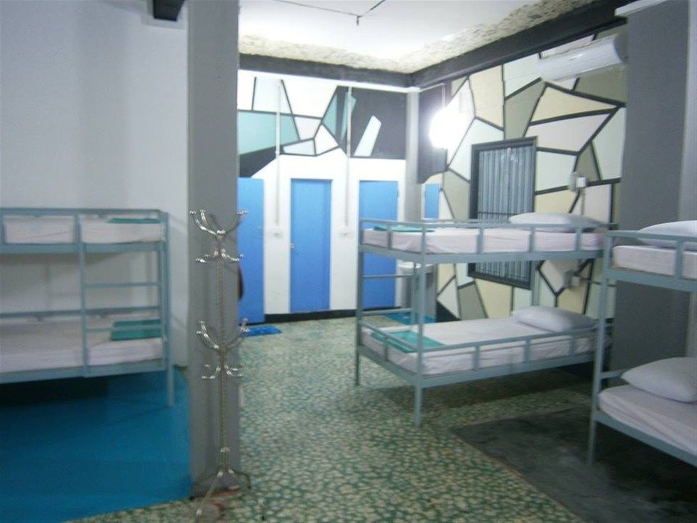 The Living Quarters Hostel 543 Сиемрип Экстерьер фото