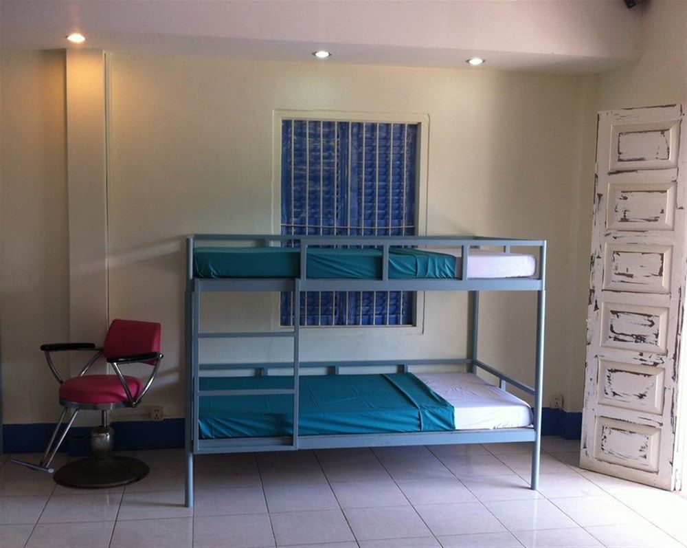 The Living Quarters Hostel 543 Сиемрип Экстерьер фото
